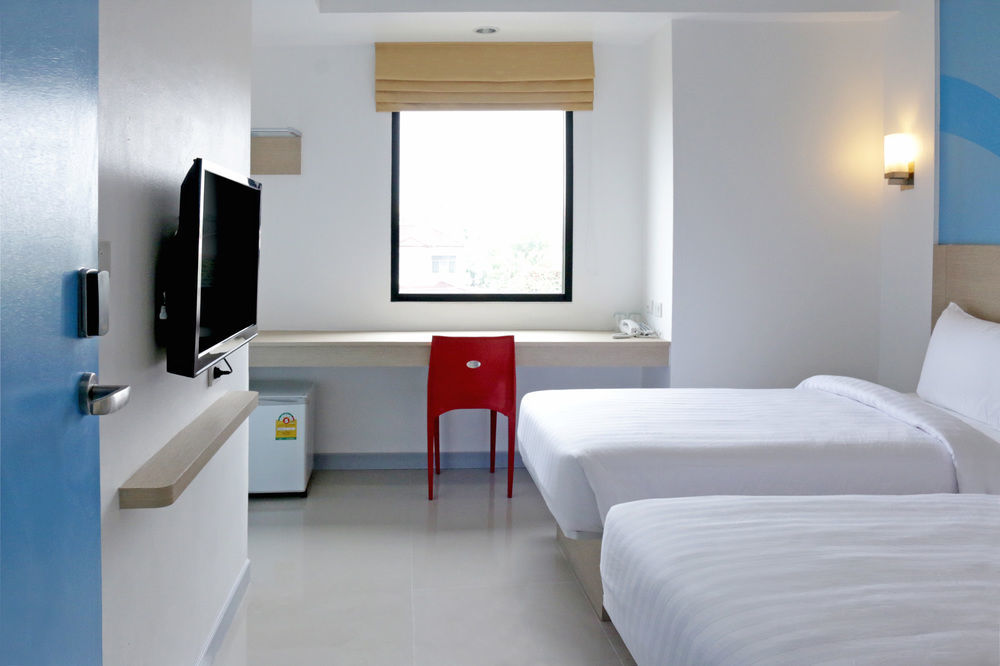 Hop Inn Lampang Exterior photo